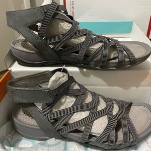 Baretraps Samina Gladiator women’s size 11
